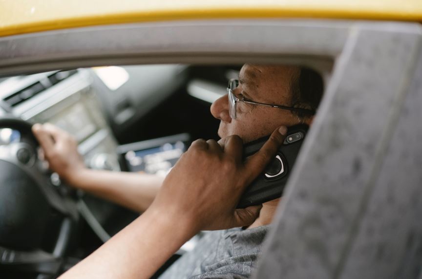 Téléphone au volant: le risque d'accident est multiplié par 12 ! 