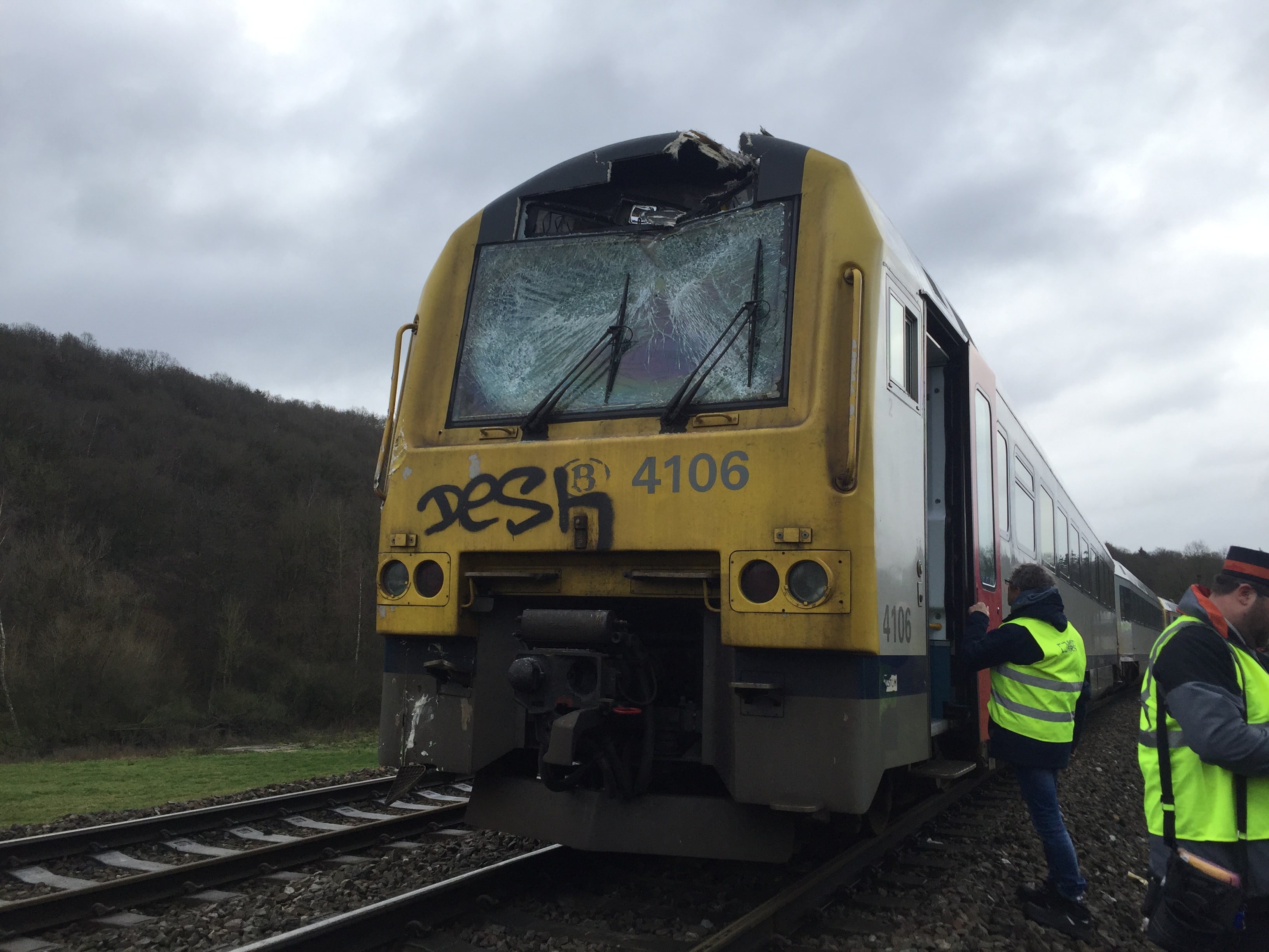 Un train percute un camion à Ham-sur-Heure