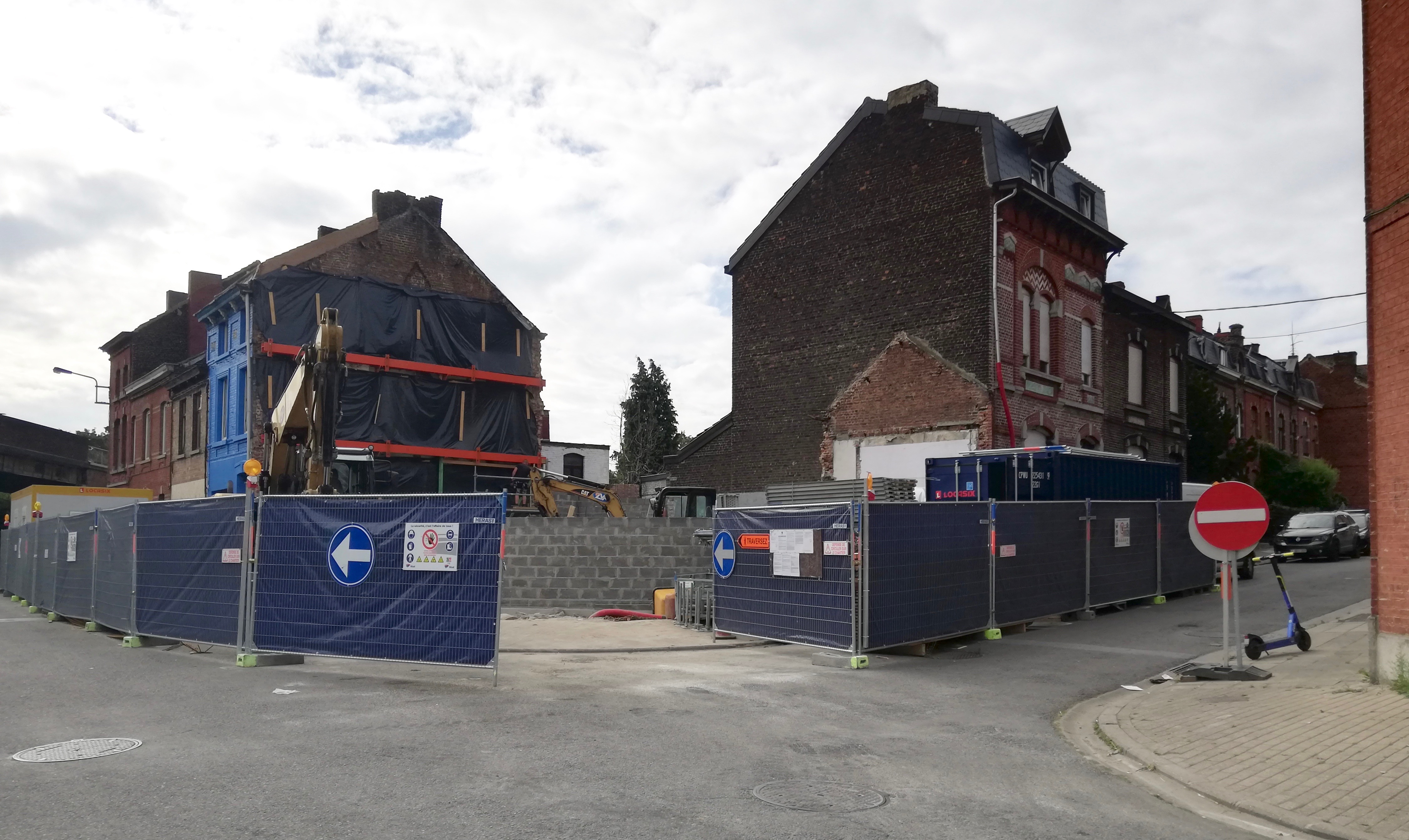 Le jardin mémoriel à l'emplacement de l'ancienne maison Dutroux prend forme