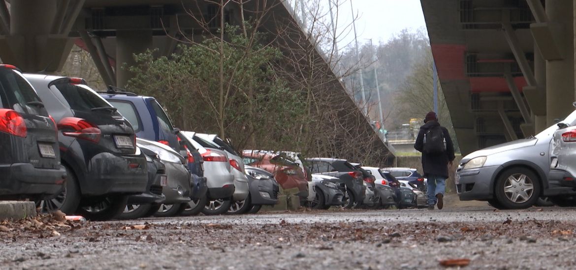 Fermeture du parking derrière la gare: le PTB lance une enquête