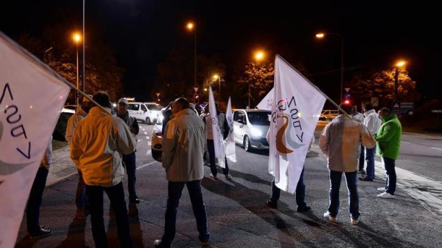 Fleurus : La Chaussée de Charleroi et E42 ont été bloquées par une manifestation du syndicat policier SNPS