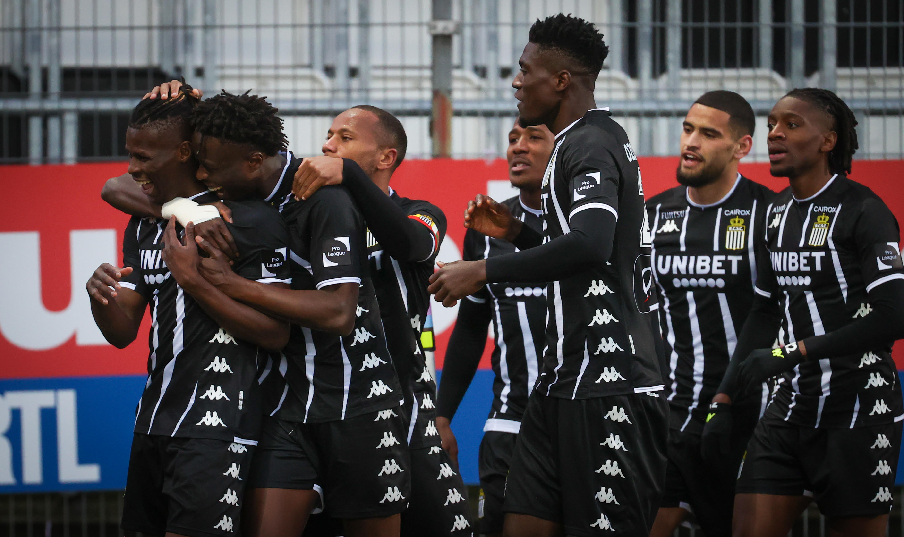 Sporting de Charleroi: Vakoun Bayo en partance pour un autre club, Jackson Tchatchoua prolonge