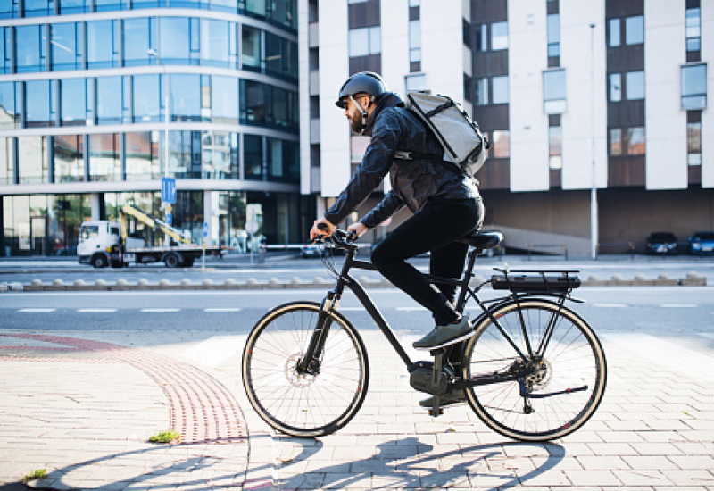 L’AWSR : « Retour des deux-roues sur nos routes : soyons vigilants »