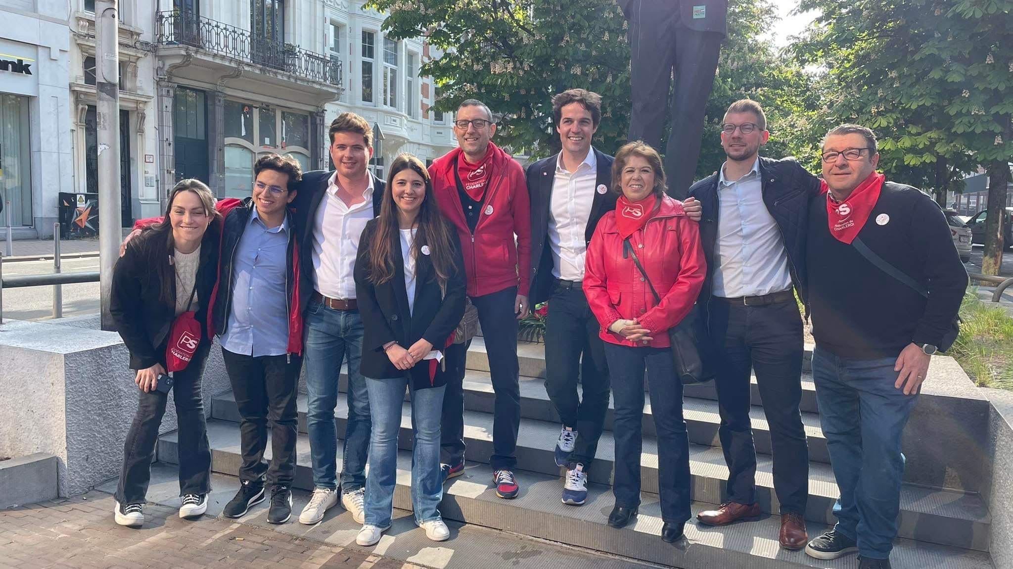 Premier rendez-vous du PS Carolo devant la statue de Jules Destrée 