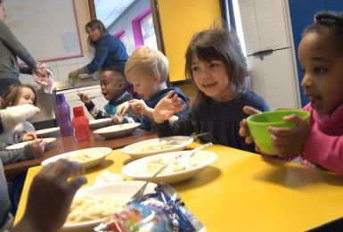 Une Education Presque Parfaite : l'école inclusive à l'heure des repas