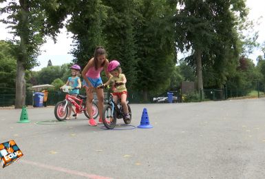 Une Education Presque Parfaite - Et si on apprenait à rouler à 2 roues ?