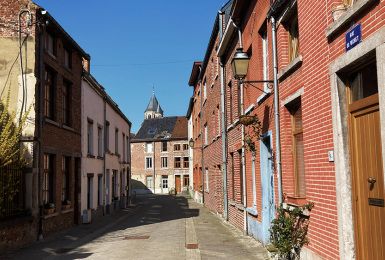 Bienvenue chez vous :  Nivelles, sa collégiale et ses petits recoins insolites