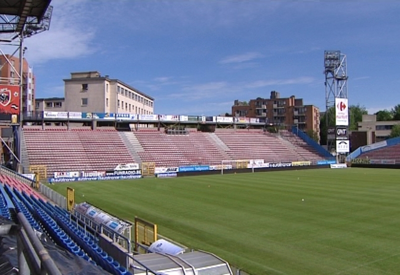 Toitures sur les tribunes du Sporting