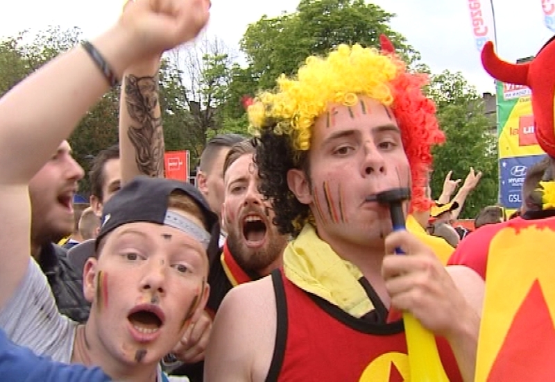 Belgique-Algérie place du Manège à Charleroi: les interviews