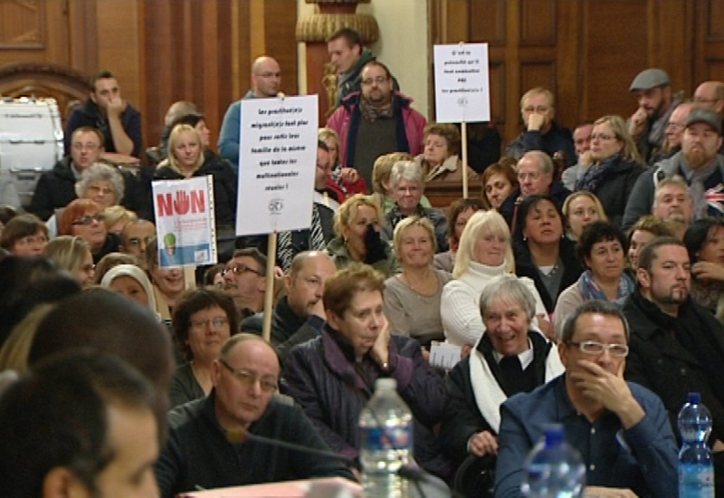 Conseil communal sous haute tension à Charleroi