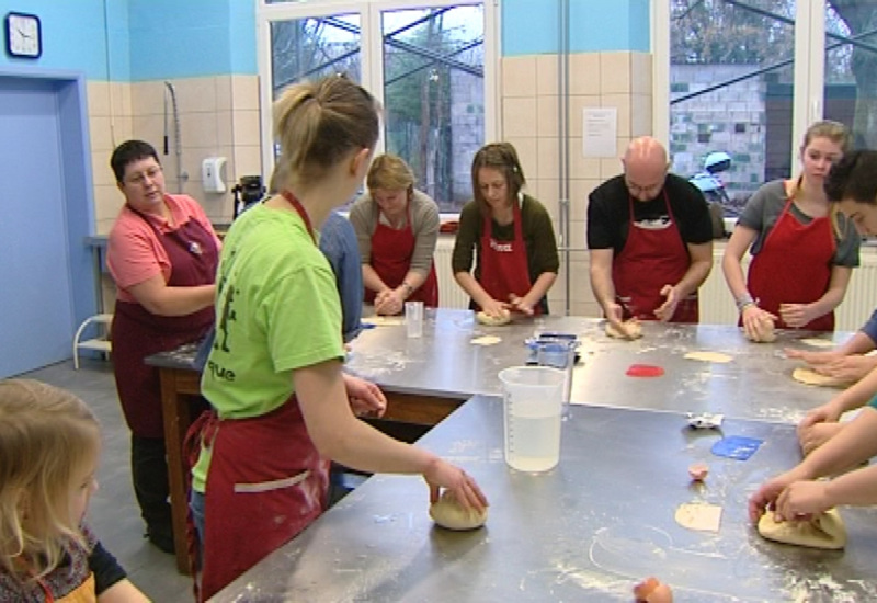 Circomedia propose des ateliers de fabrication de cougnous 