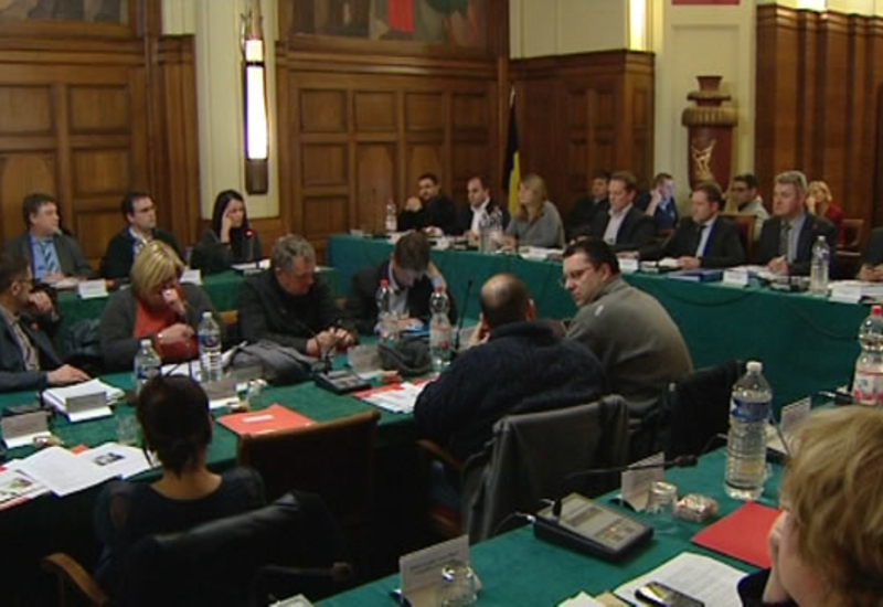 Conseil communal de Charleroi : ne pas nourrir la psychose