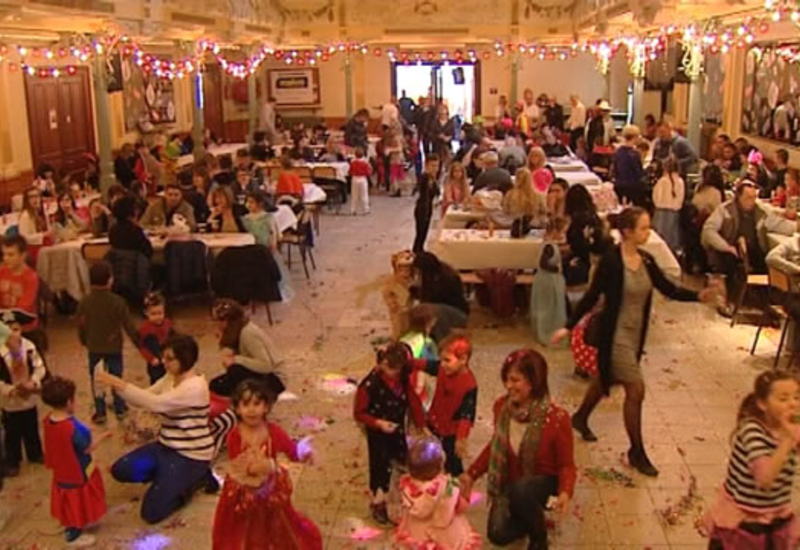 Bal des Climbias : des enfants avec des étoiles plein les yeux
