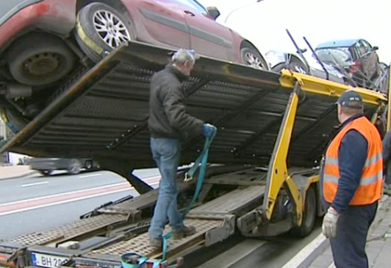 Couillet : le camion de transport de voitures était trop chargé