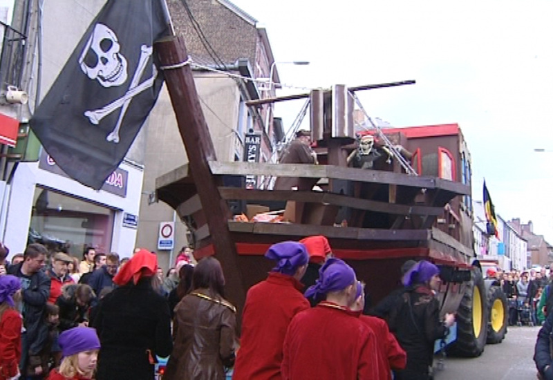 Plein soleil pour la cavalcade de Fleurus !