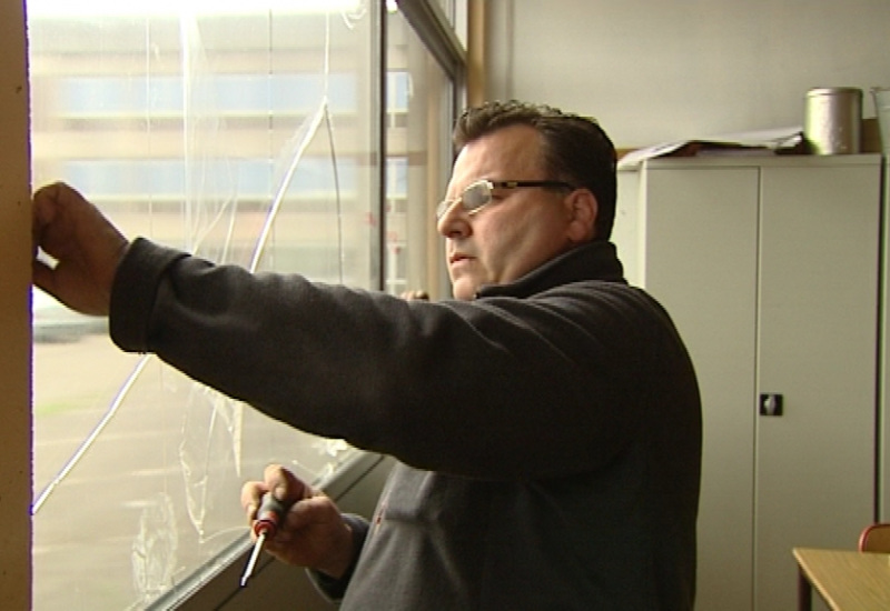 La Ville de Charleroi va remplacer les vitres de ses bâtiments communaux