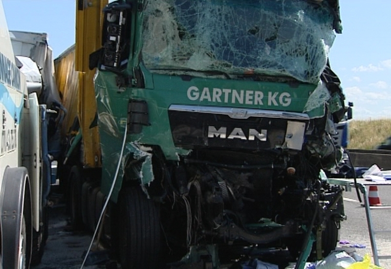 Dramatique collision entre trois camions ce matin sur l'E42