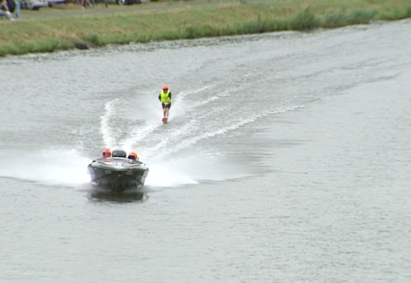 150 km/h en ski nautique !