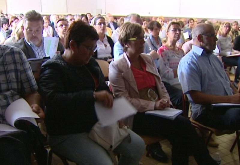 Les enseignants réunis à Fleurus pour les 'cours de rien'