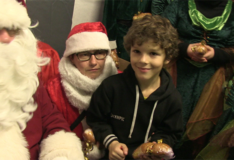 Premier marché de Noël à Sars-la-Buissière