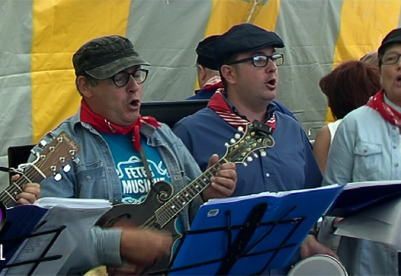 Les Tchanteus de Ducasse au Golden Saloon