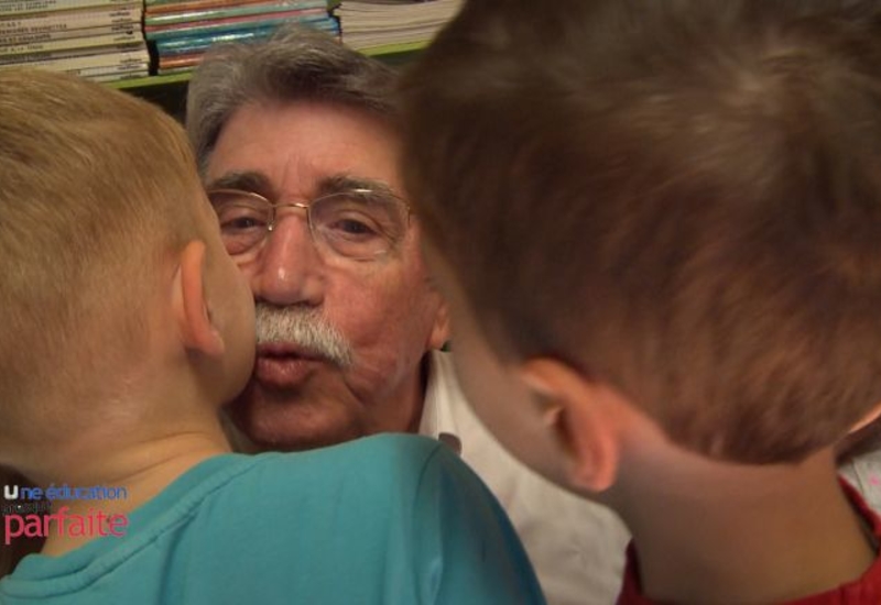 Les papy conteurs s'invitent à l'école des fougères à Couillet