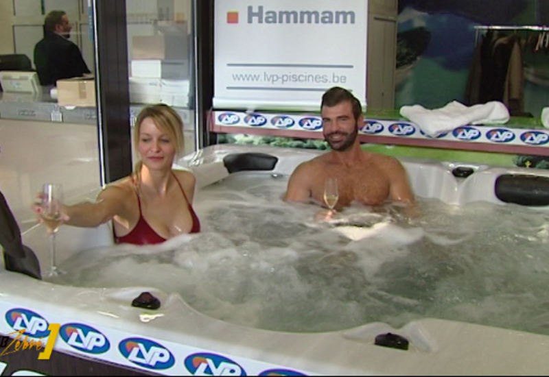 Un jacuzzi dans les business seats du Sporting lors du match contre le FC Bruges