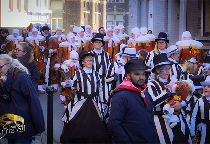 Un jour de Carnaval: Les Gilles de Charnoy et leurs ladies