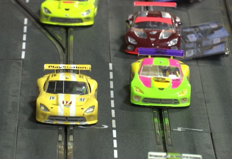 Les voitures miniatures à l'honneur : la Garenne a accueilli les 18h d'endurance de slotcar