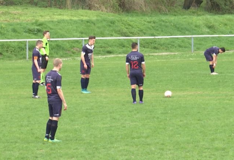 D3 Amateurs : Solre-sur-Sambre entraîne Spy dans sa chute