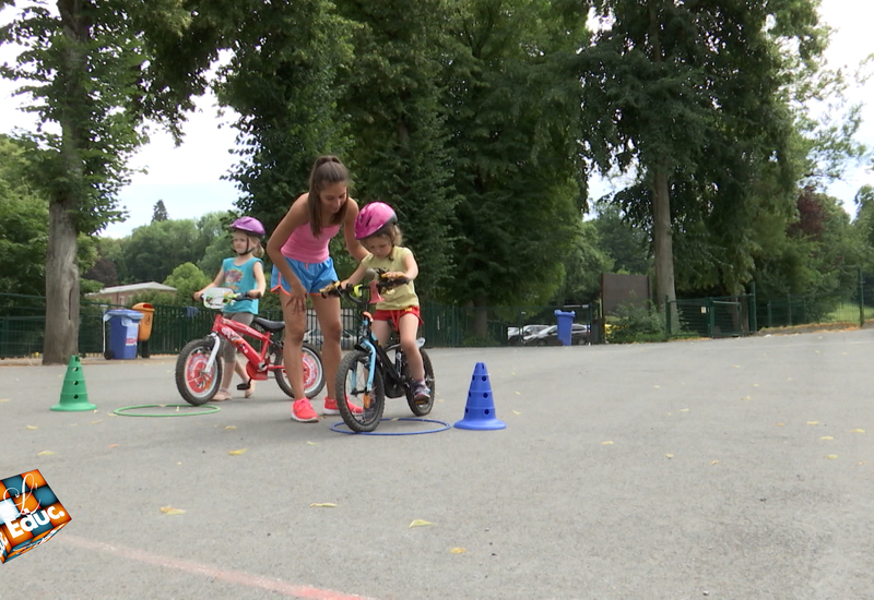 Une Education Presque Parfaite - Et si on apprenait à rouler à 2 roues ?