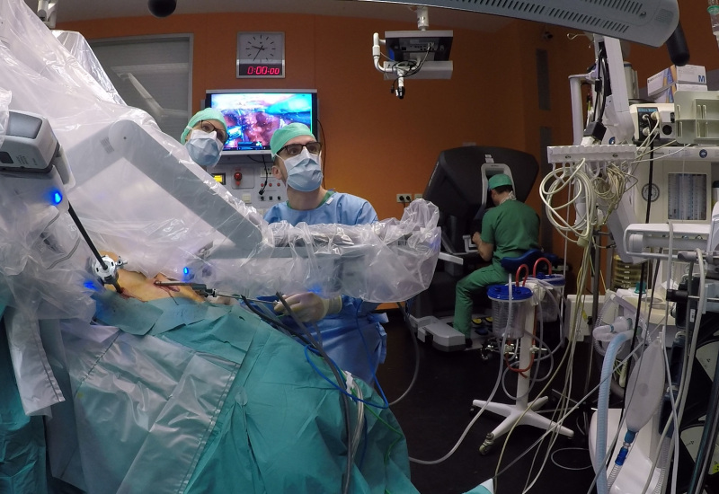 Une technologie de pointe pour mieux traiter le cancer, à l'hôpital Saint-Joseph de Gilly