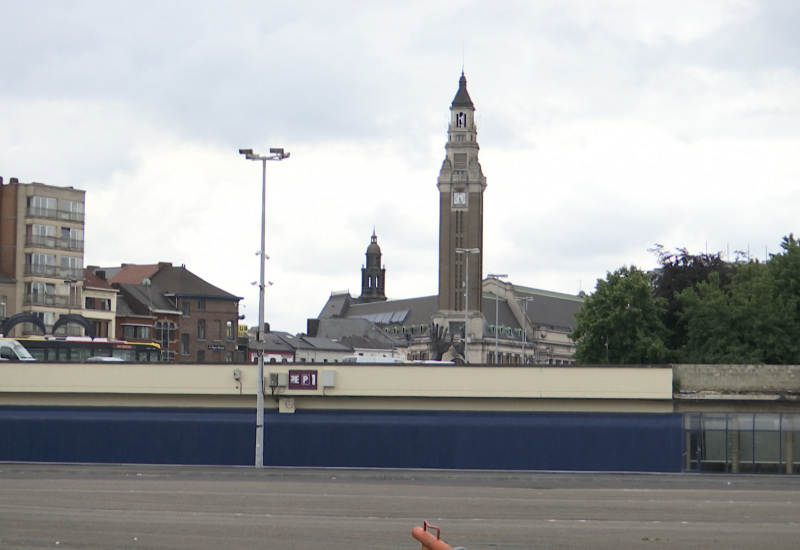 Le beffroi de Charleroi à vendre ? La visite décalée de l'édifice