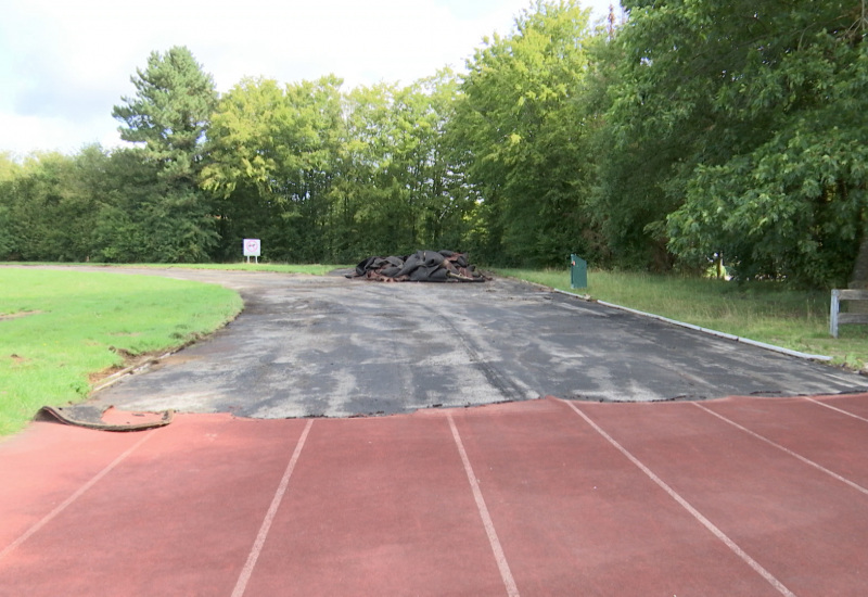 Début des travaux au stade de Chimay 