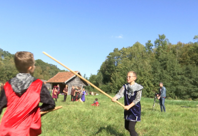 Des enfants de Solre-Saint-Géry plongés en plein Moyen-Age