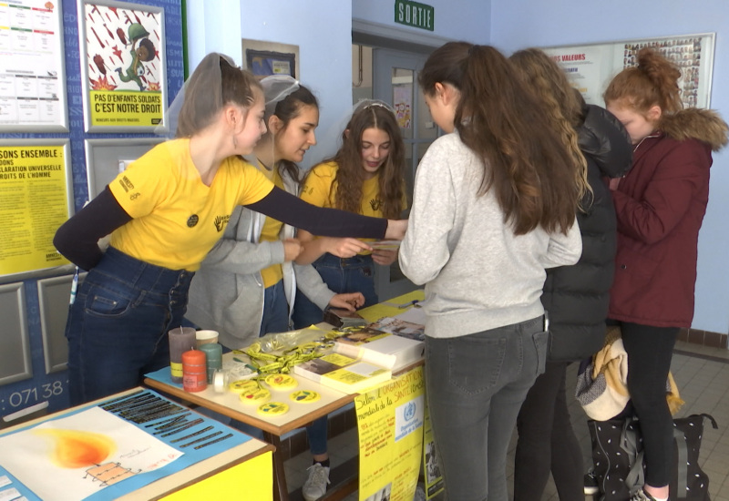 Châtelet: des élèves mobilisés pour les droits de l'enfant! 