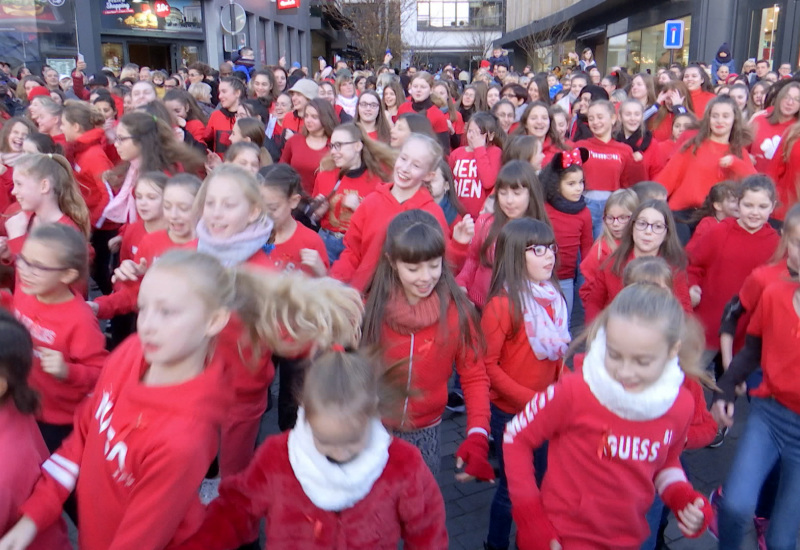 Charleroi se mobilise contre le SIDA avec un flash mob et des actions