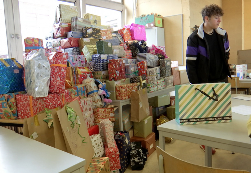 Des boîtes de Noël pour SDF