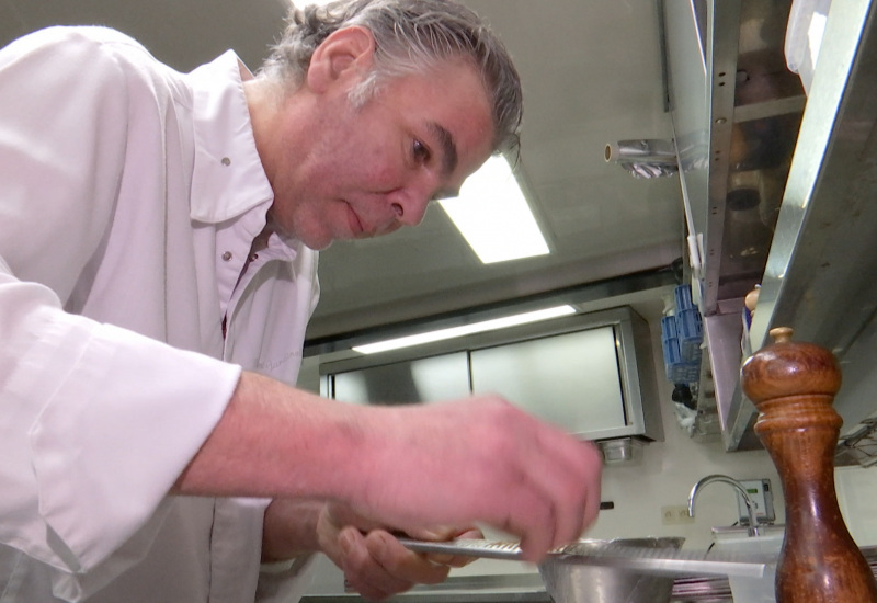 Vincent Gardinal, chef étoilé, cuisine pour le Centre de Santé des Fagnes