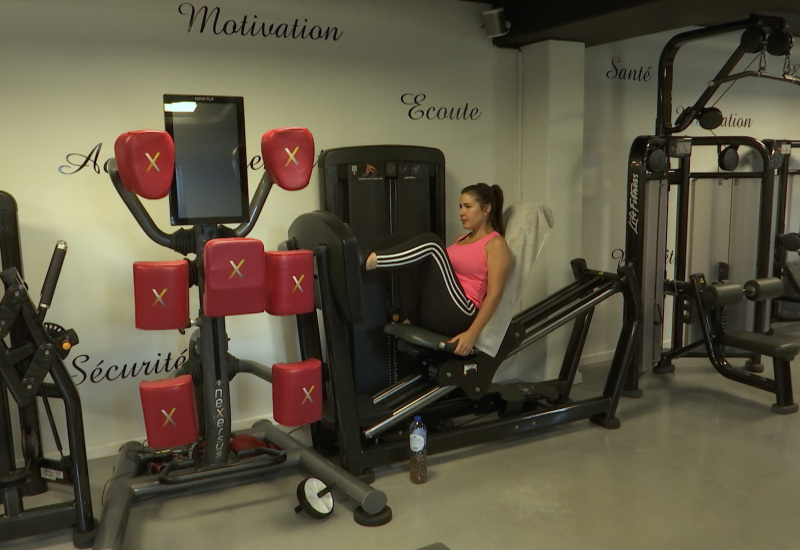 Reprise dans les salles de fitness qui musclent ses règles sanitaires