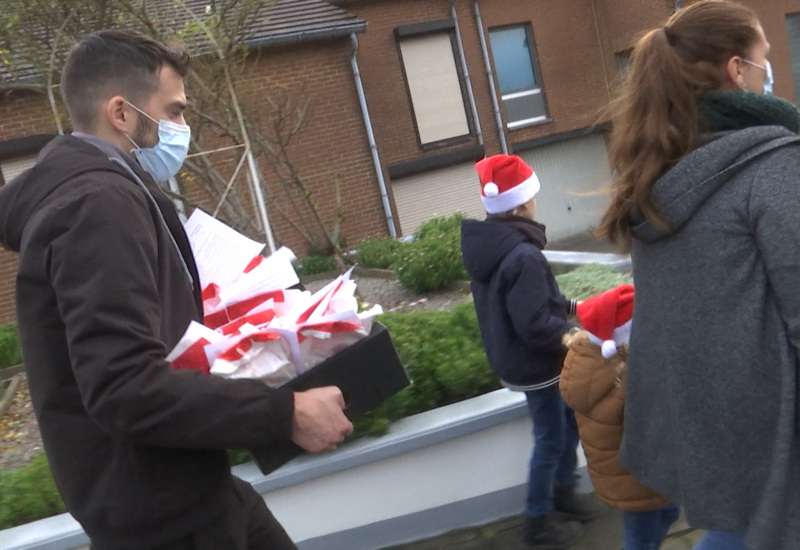 Farciennes : une distribution de cougnous pour réchauffer le coeur des aînés