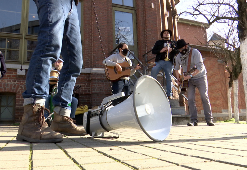 Charleroi : les Gangsters d'Amour et Grandgeorge ont joué devant l'Eden pour Still Standing for Culture