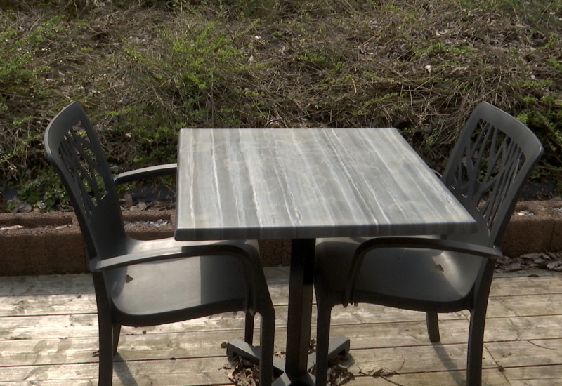 La guerre pour l'ouverture des terrasses début mai