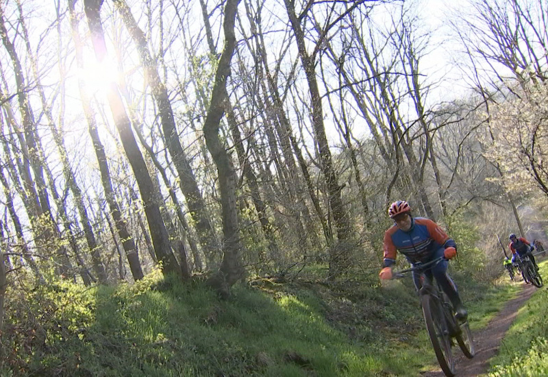 900 participants pour le tout premier VTT de la Salamandre ! 