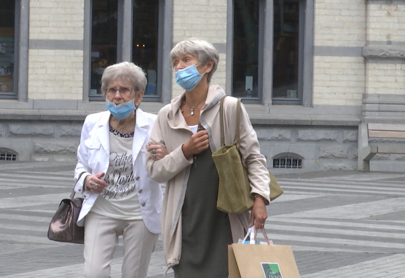 Doit-on encore porter le masque en rue ? Le point à Charleroi et en périphérie