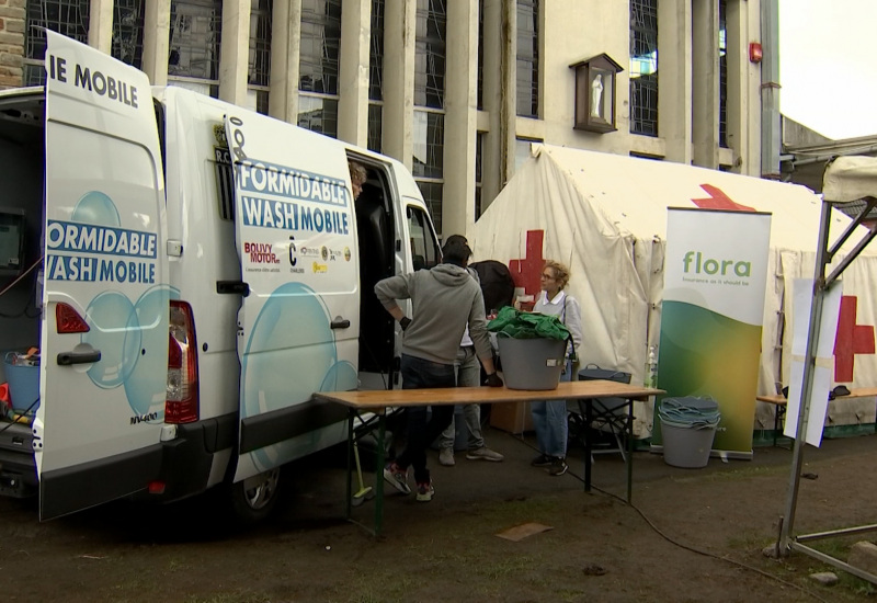 Solidarité : La Wash Mobile de Charleroi vient en aide aux sinistrés 