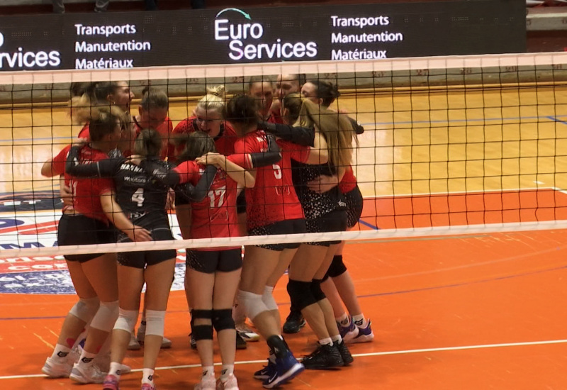 Charleroi Volley se paie le scalp du champion