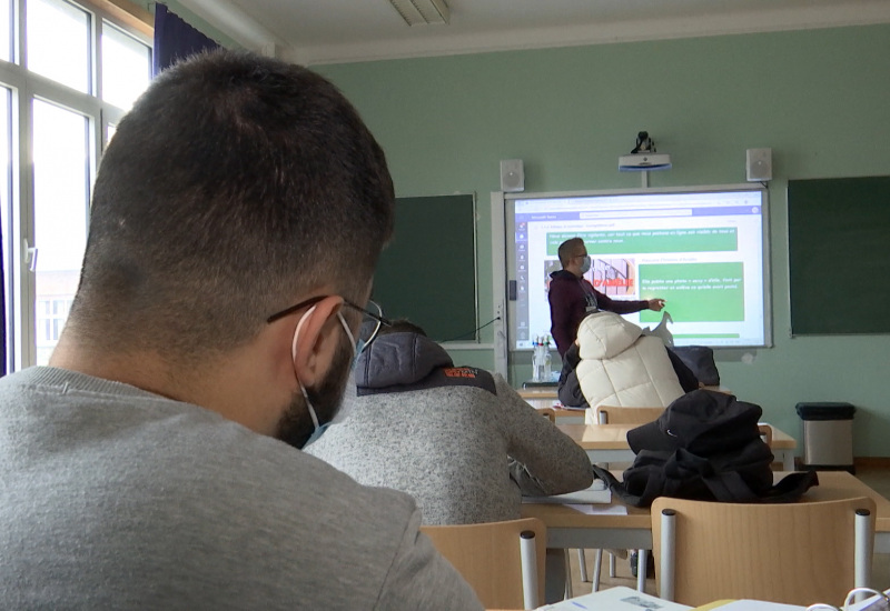 Grève générale dans l'enseignement: les profs et élèves unis ce jeudi !  