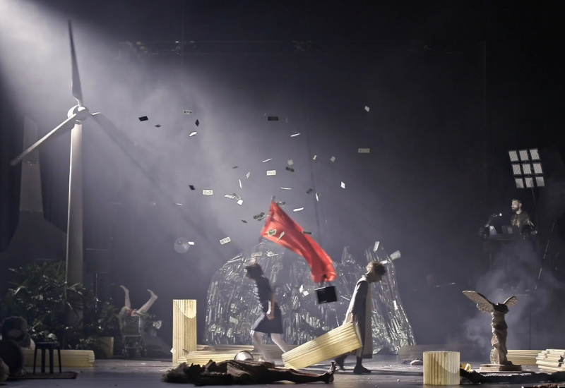 Charleroi Danse : « Elenit », le spectacle grec unique en son genre