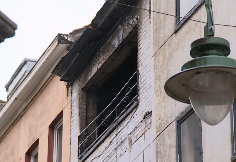 Charleroi: un mort dans un incendie, l'Institut Notre Dame évacué